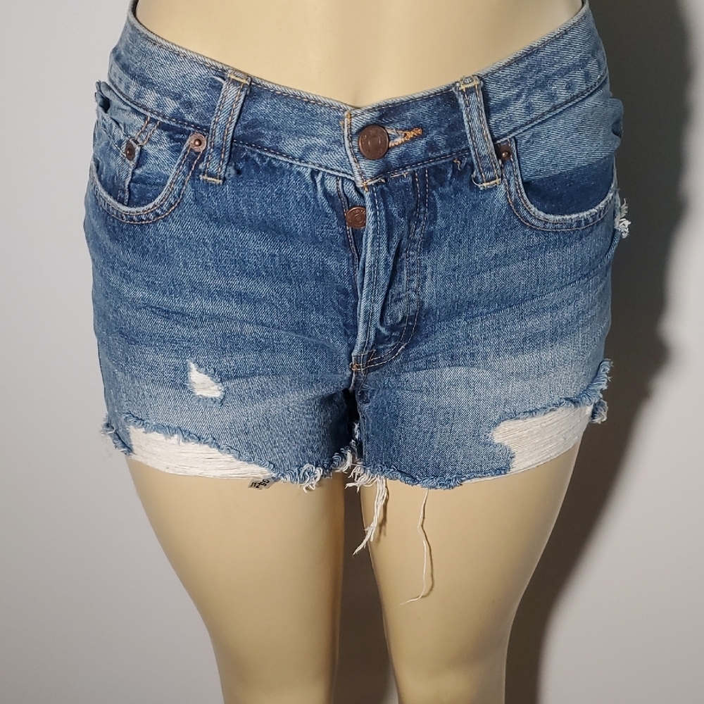 We The Free Women's Jeans Shorts Blue Button Fly Distressed Size 27